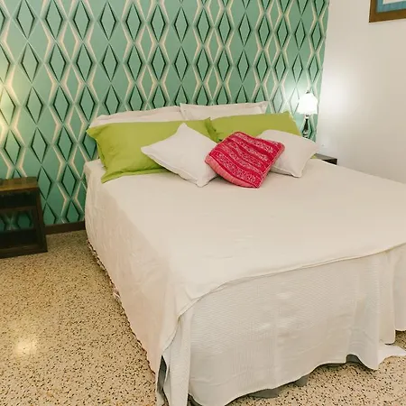 Apartment Anelu's Rom